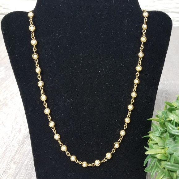 Trifari Jewelry - Crown Trifari goldtone mini pearls necklace